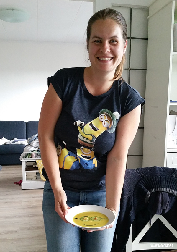 jasmijn en haar minion soep