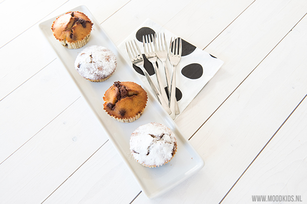 Samen bakken met je kinderen? Hier een recept voor heerlijke chocola banaan muffins. Een beetje klef zoals bananenbrood en met een bite van chocolade. Binnen no-time waren ze hier thuis op. Kijk voor het recept op www.moodkids.nl