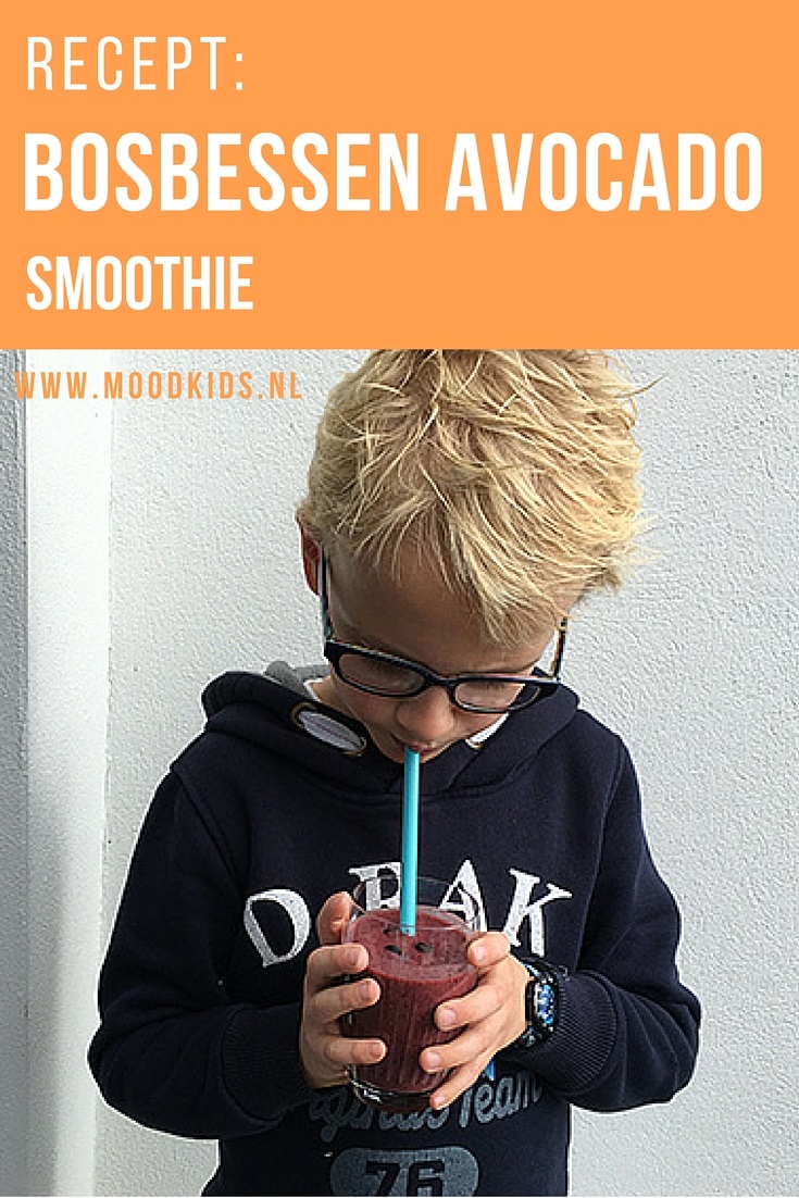Deze bosbessen avocado smoothie van ' Voedzaam & Snel' is gezond en heerlijk van smaak. Mijn zoon vond het de lekkerste smoothie die hij ooooit had gehad. je vindt hier het recept.