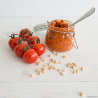 Tomatenpesto: dat maak je makkelijk zelf