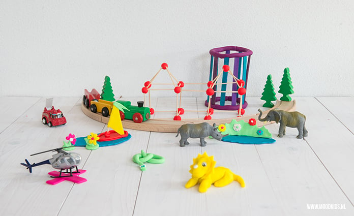 Wij maakten al een traktatie met Play-Doh klei (incl. 3 gratis downloads!). In dit artikel ter inspiratie 3 leuke ideeën voor je kind om te spelen met klei.