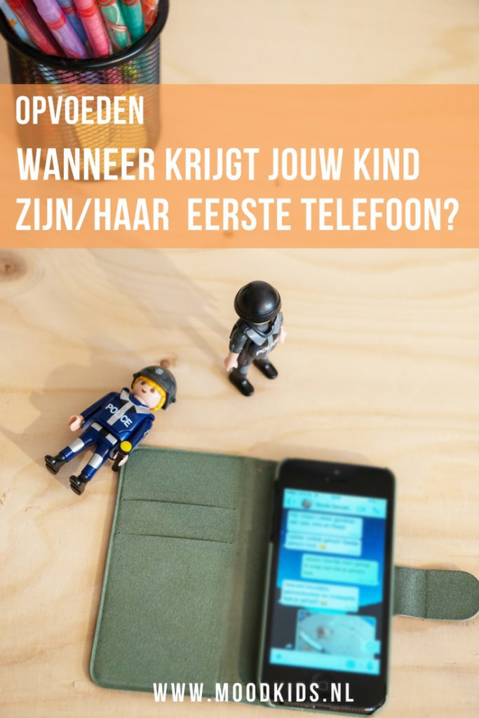 En ineens komt daar de vraag: mag ik een telefoon? Wanneer krijgt jouw kind de eerste telefoon? En welke regels spreken jullie thuis daarover af? Onze regels lees je hier.