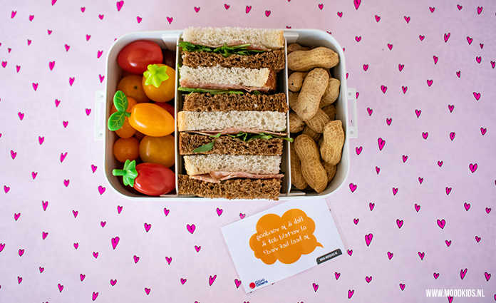 Vind jij het ook leuk om van de schoollunch van je kind een klein feestje te maken? Met een broodtrommelbriefje kan dat super vlug. Download ze hier gratis.