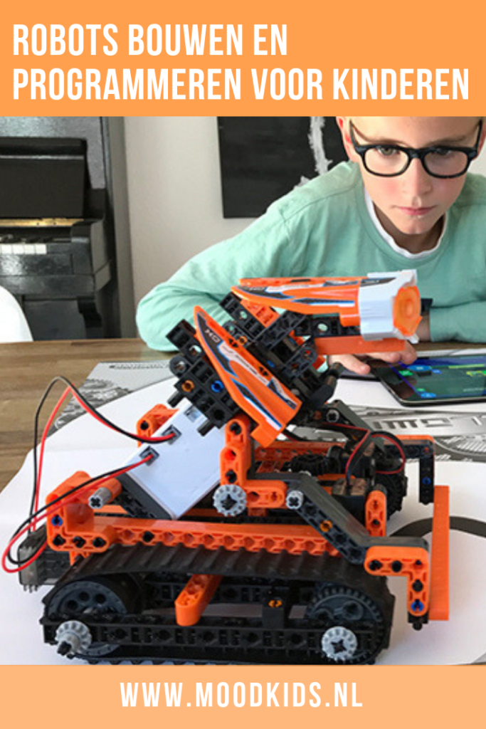 Robotica is hot voor kinderen.: voor jongens én meisjes. Wij hebben de Robomaker uit de Coding Lab collectie van Clementoni getest. Lees wat mijn zoon van 10 jaar er van vond. #speelgoed #robotica