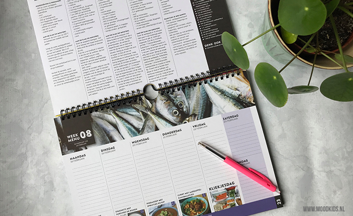 De Eetkalender 2019 is een kalender vol inspiratie met recepten voor doordeweekse maaltijden. Voor iedereen die zich ook afvraagt wat je nu weer moet koken.